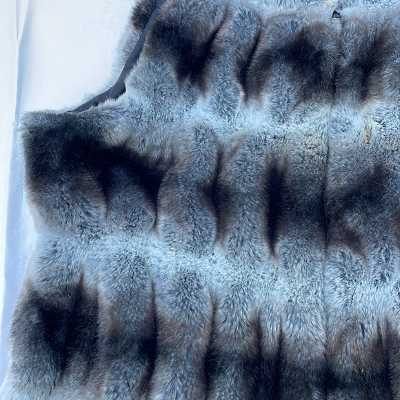 FABULOUS FURS by Donna Salyer for Neiman Marcus - Picture 2 of 5